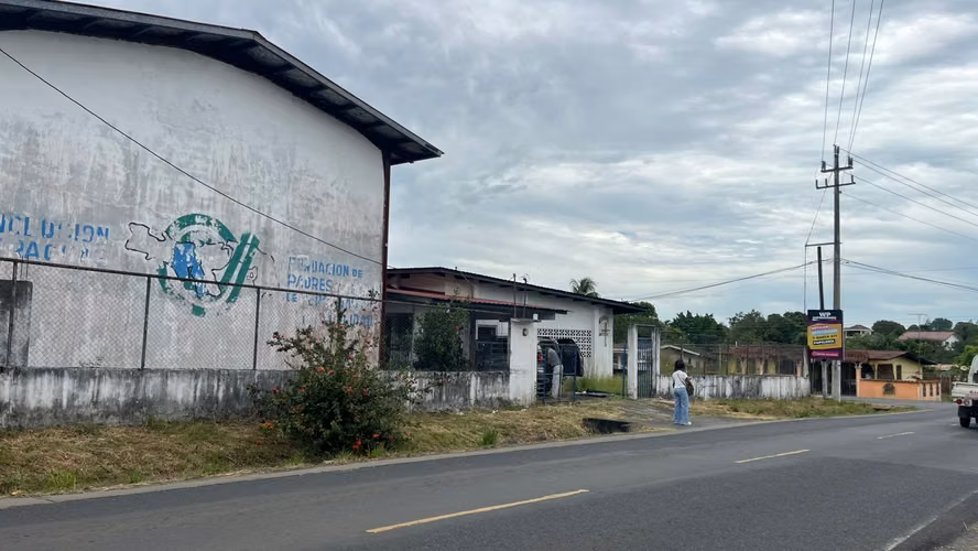 PROPIEDAD DE ESQUINA EN SANTIAGO – BARRIO 26 DE DICIEMBRE