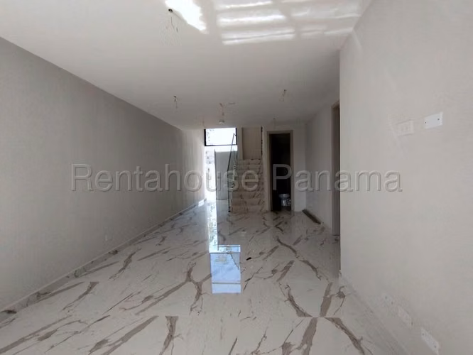 Venta de Casa en Albrook Mts2: 266.34 PD