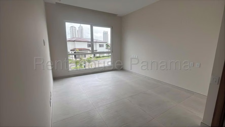 Venta de Casa en Santa Maria The Woods Mts2: 338.77 PD
