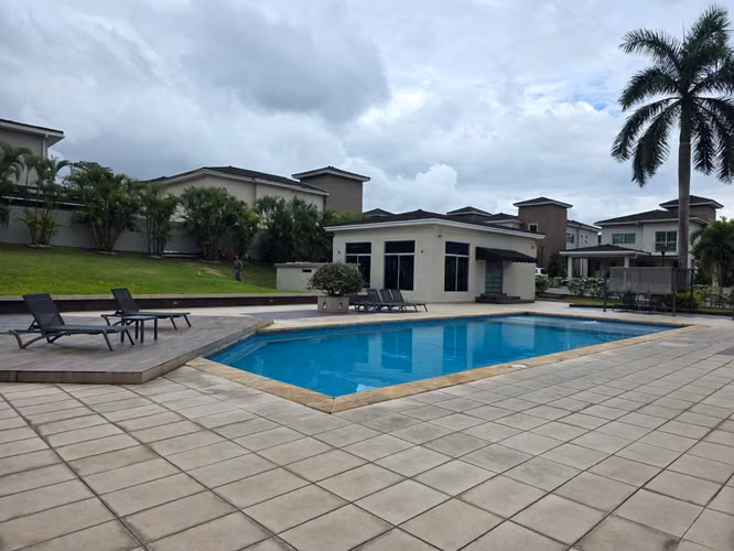VENTA DE CASA PH DORADO VILLAGE ¡GANGA!