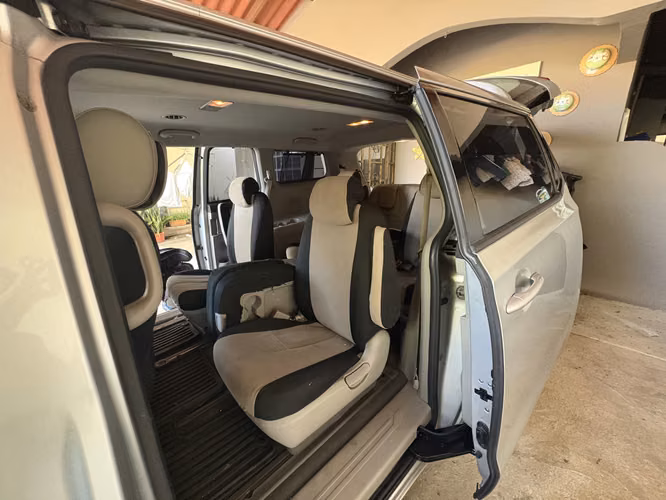 GRAND KIA CARNIVAL 2016 Diésel $9900