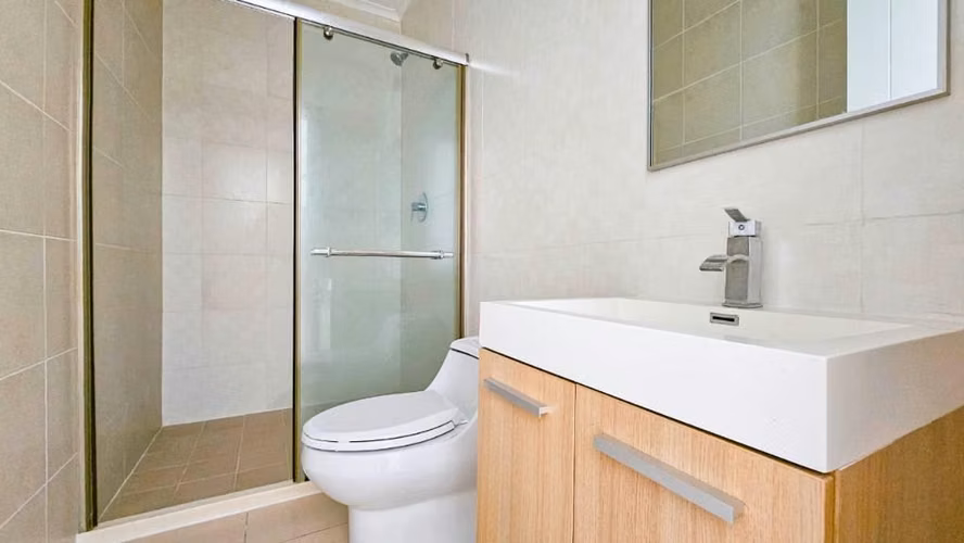 ALQUILO APARTAMENTO EN AVENIDA BALBOA LINEA BLANCA  2R, 2B ,1500!!!