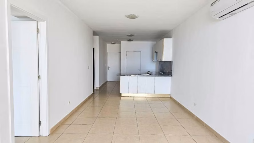 ALQUILO APARTAMENTO EN AVENIDA BALBOA LINEA BLANCA  2R, 2B ,1500!!!
