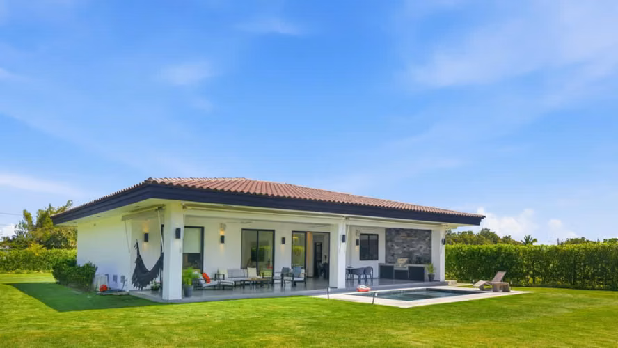 Casa de Playa en Venta - Justo al lado de Buenaventura  ID 25501