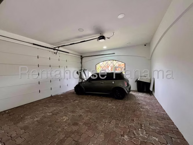 CASA EN VENTA EN COSTA SUR. SUNSET COAST