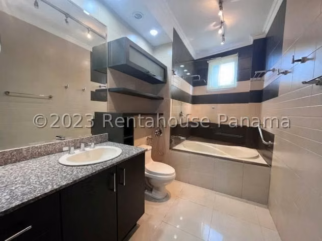 Venta de Apartamento en Obarrio Ph Galeria Uno  Mts2: 134.80 PD