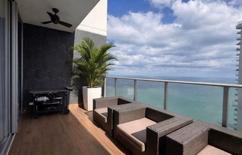Lujoso Apartamento Vista Al Mar en Punta Pacífica! Amoblado!