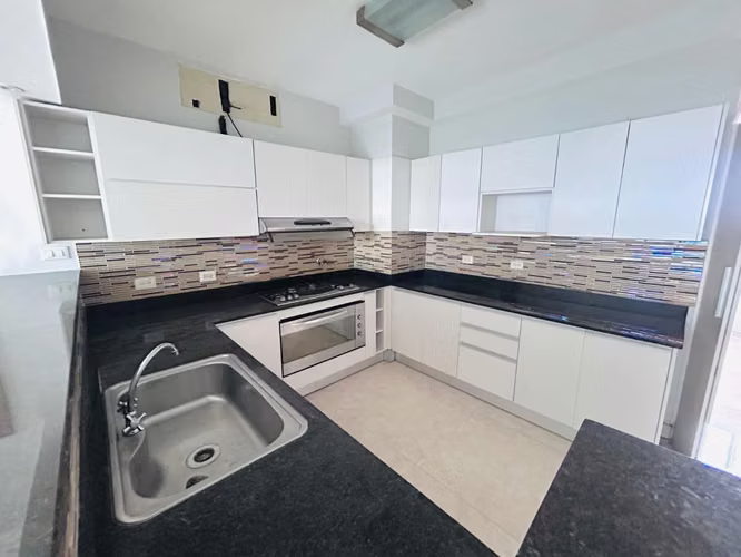 (6)-OPORTUNIDAD DE INVERSIÓN – VENTA DE AMPLIO APARTAMENTO EN PH HARMONY - Imagen 12