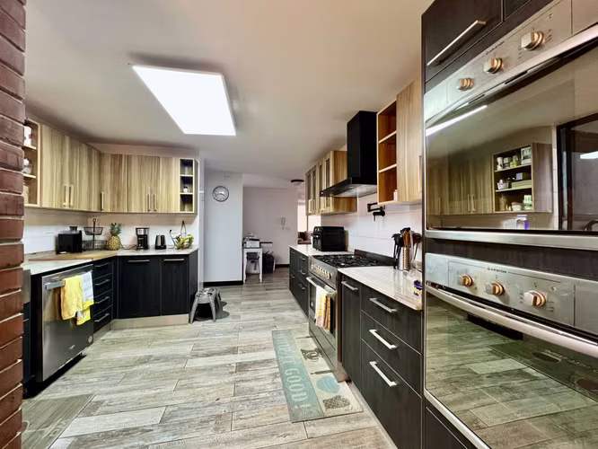 En Alquiler -  Apartamento de lujo con terraza - La Cresta - Imagen 9