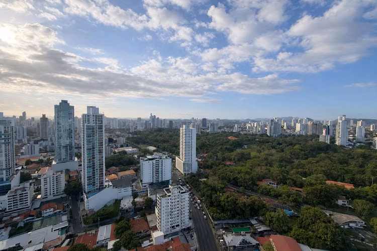 Melissa Foster Luxury vende apartamento en Vía Porras. MFR1876