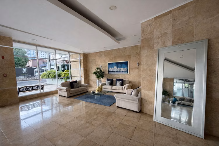 Melissa Foster Luxury vende apartamento en Vía Porras. MFR1876