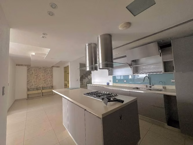 En Venta Penthouse Marine Terrace - Imagen 2