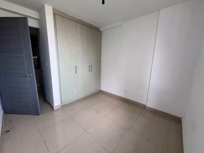 Venta de apartamento en PH Green Park, Condado del Rey