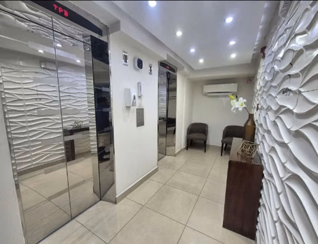 Venta de apartamento en PH Green Park, Condado del Rey
