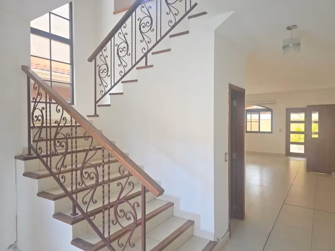 Vendo casa en exclusivo complejo El Doral, Costa Sur