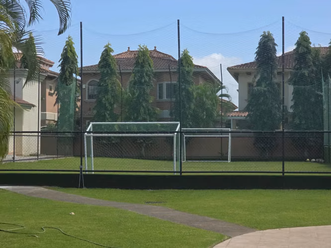 Vendo casa en exclusivo complejo El Doral, Costa Sur