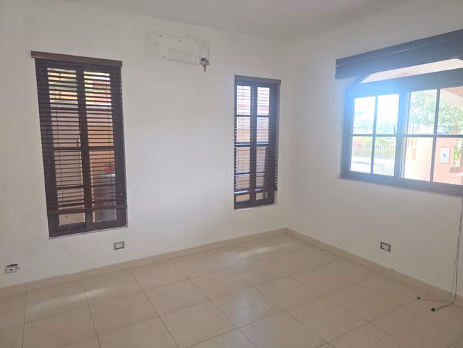 Vendo casa en exclusivo complejo El Doral, Costa Sur