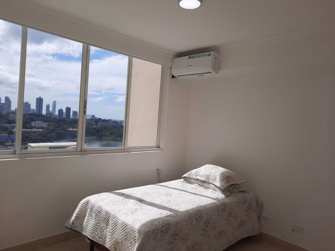 CENTRICO Ph Majestic Gardens T200 Hermosa Vista de la Ciudad Se vende BP