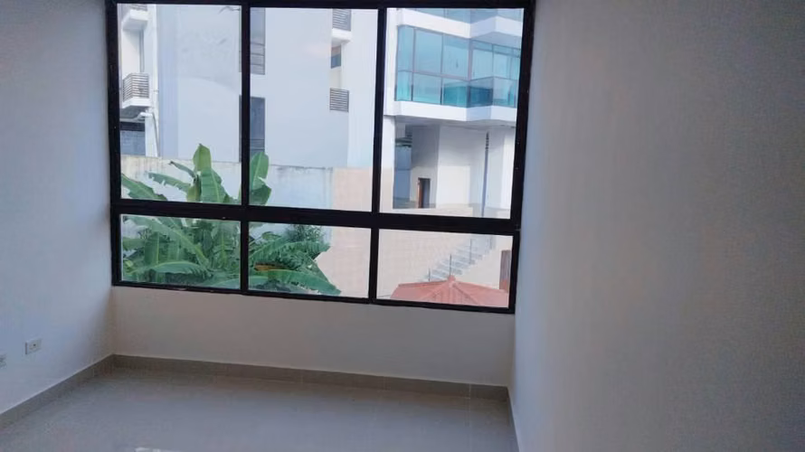ALQUILER APARTAMENTO - Imagen 4