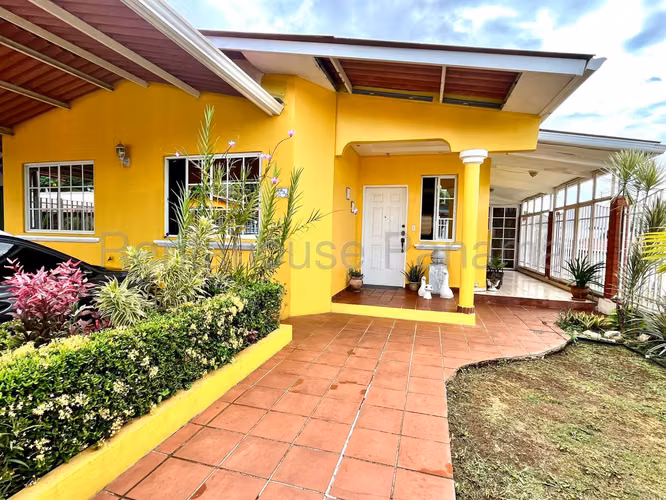 Casa en Venta en Brisas del Golf 26JL-4915