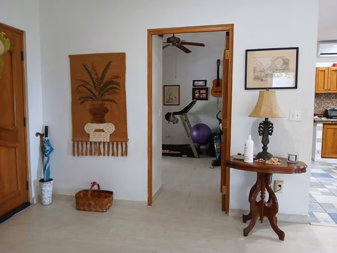 Venta Casa Estilo Campestre. 3 recamaras,  2,230mt2 totales. Altos del Maria