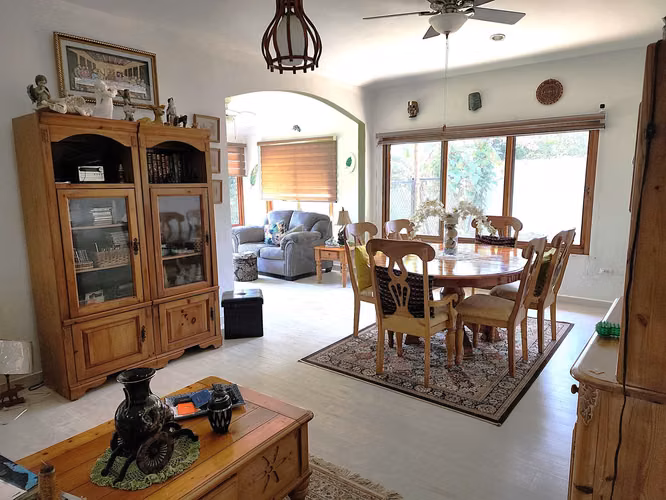 Venta Casa Estilo Campestre. 3 recamaras,  2,230mt2 totales. Altos del Maria