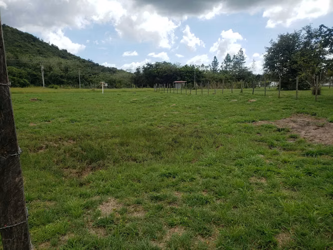 Vendo terreno 813mt2 titulado en via la pintada muy cerca de Penonomé.