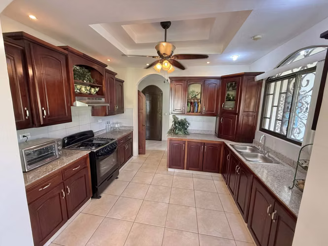 Casa en Venta en Santa Clara – Cerca de la Playa