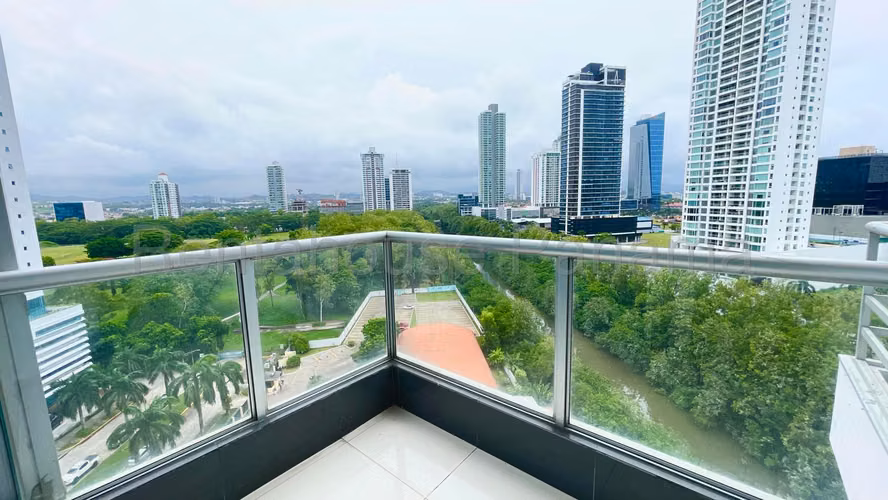Apartamento en Venta en Costa del Este. RIVERSIDE