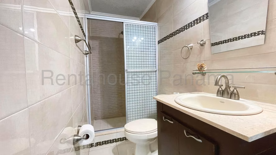 Apartamento en Venta en Costa del Este. RIVERSIDE