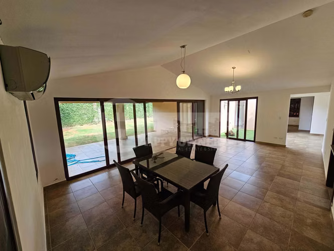 Venta de casa en Residencial Cubitá, Chitré