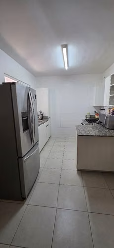 Alquilo casa PH Vallarta semi amoblada