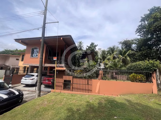 Venta Casa Condado del Rey en Esquina