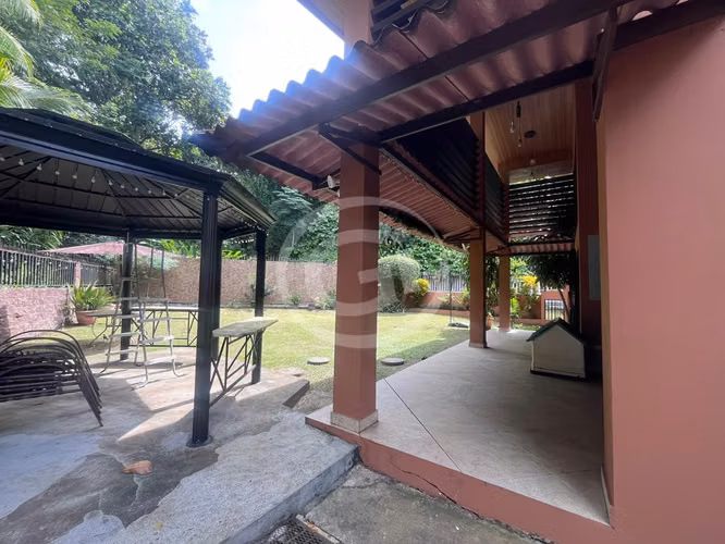 Venta Casa Condado del Rey en Esquina