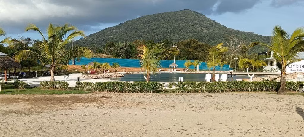 CASA EN PLAYA DORADA - VACAMONTE ARRAIJAN