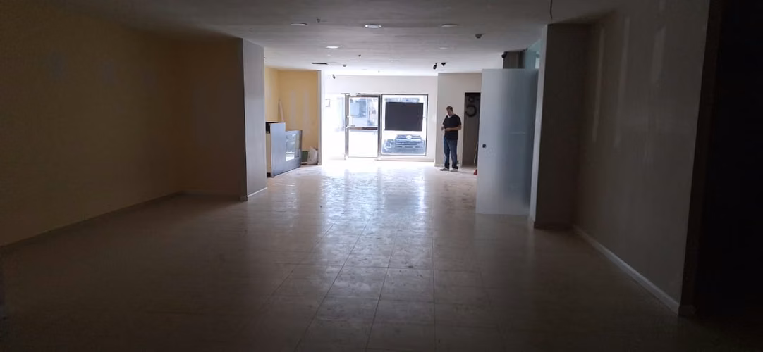 local en el cangrejo,exelente ubicacion 214 metros - Imagen 10