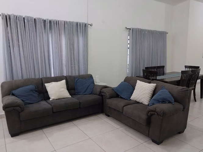 EN VENTA – CASA 148 m² | Residencial Vista Verde, Sala doble altura