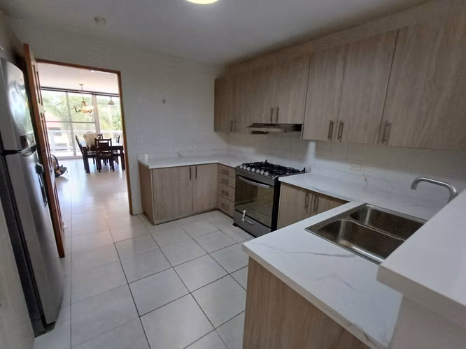 PH CANAL VIEW AMUEBLADO 190 m2 cercano a Albrook, Clayton, Balboa, Diablo, Ancon