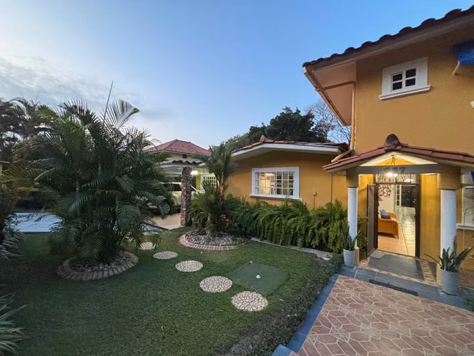 Casa en Coronado Golf