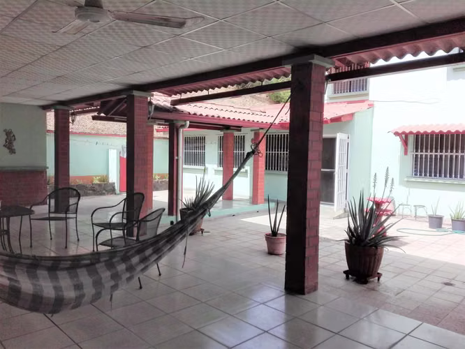 Vendo amplia casa 565mt2. ( 2 niveles) , Villa Lucre
