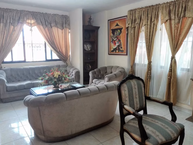 Vendo amplia casa 565mt2. ( 2 niveles) , Villa Lucre