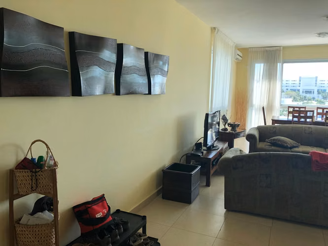 Apartamento Amoblado con Vista Parcial al Mar en Playa Blanca