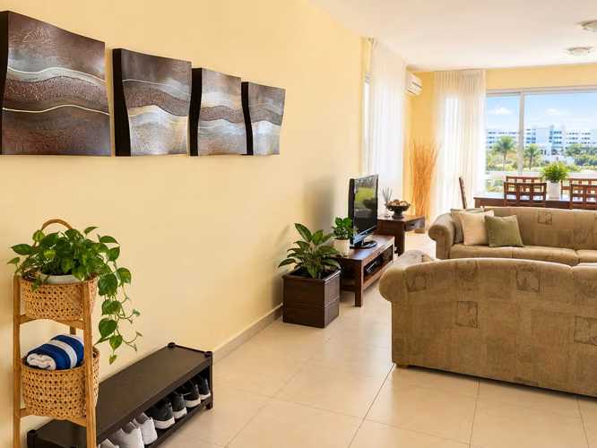 Apartamento Amoblado con Vista Parcial al Mar en Playa Blanca