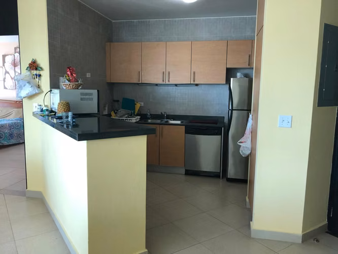 Apartamento Amoblado con Vista Parcial al Mar en Playa Blanca