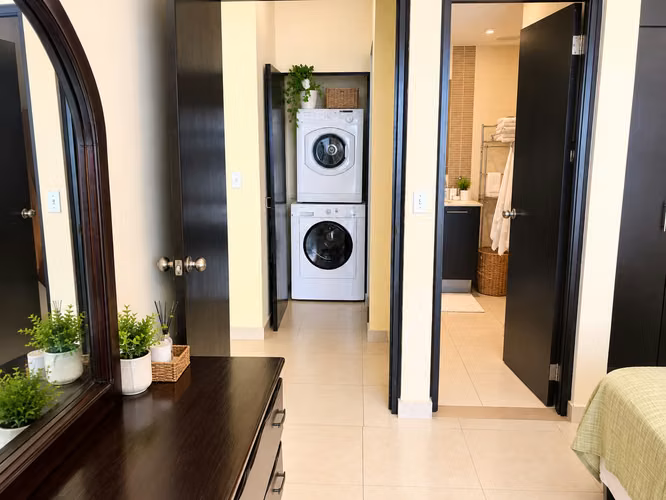 Apartamento Amoblado con Vista Parcial al Mar en Playa Blanca