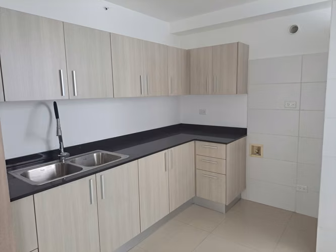 Se Vende Apartamento en PH Mei Tower- Unidad 2B