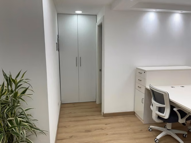 OFICINA EN ALQUILER EN BELLA VISTA – EXCELENTE UBICACIÓN
