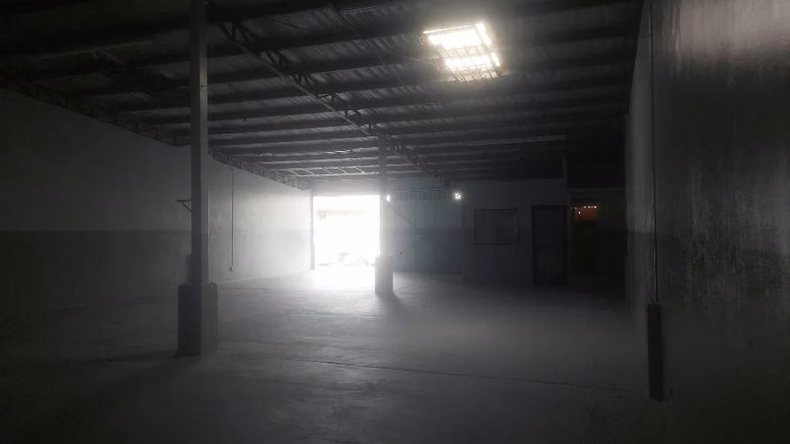 Se alquila Galera en vía principal - Imagen 6