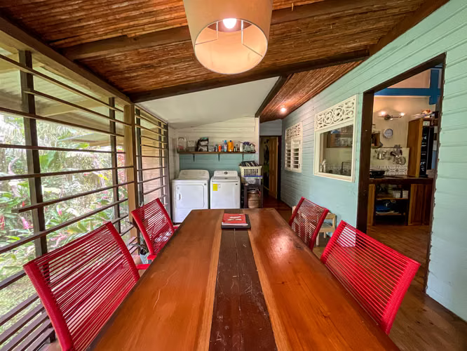 BEACH HOUSE FOR SALE ISLA COLON BOCAS DEL TORO