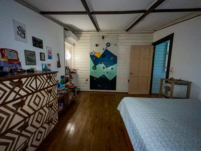 BEACH HOUSE FOR SALE ISLA COLON BOCAS DEL TORO